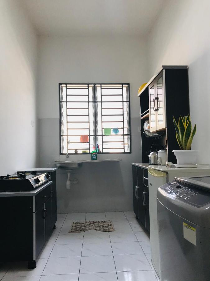 Alyn Home Batu Pahat II Wifi Coway Mohd Noor エクステリア 写真