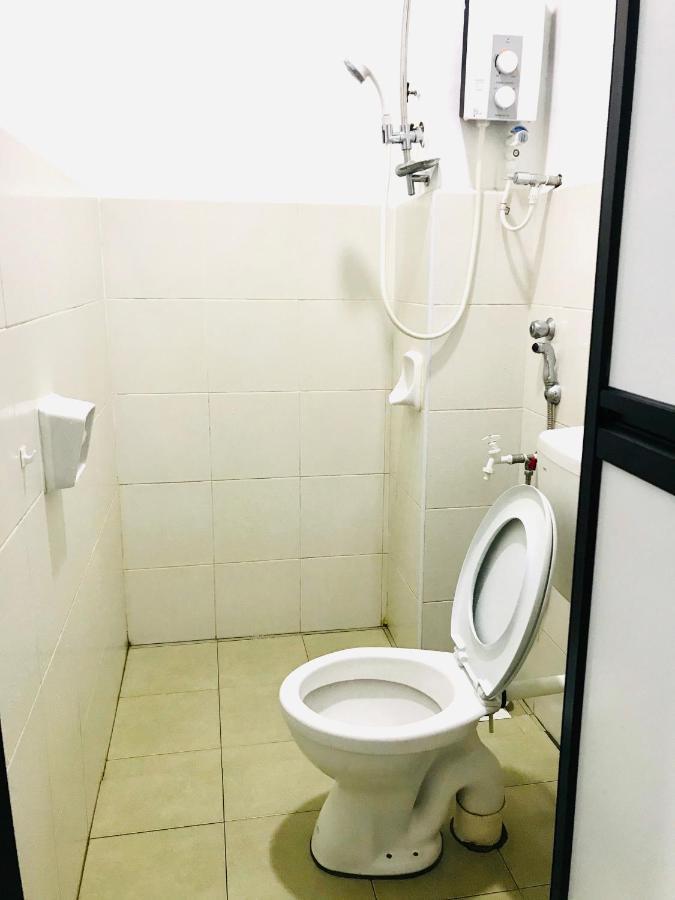 Alyn Home Batu Pahat II Wifi Coway Mohd Noor エクステリア 写真